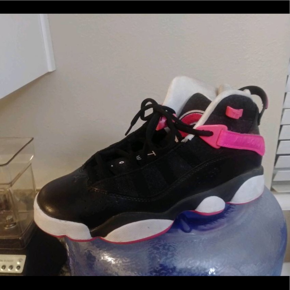 Black & hot pink Jordan’s